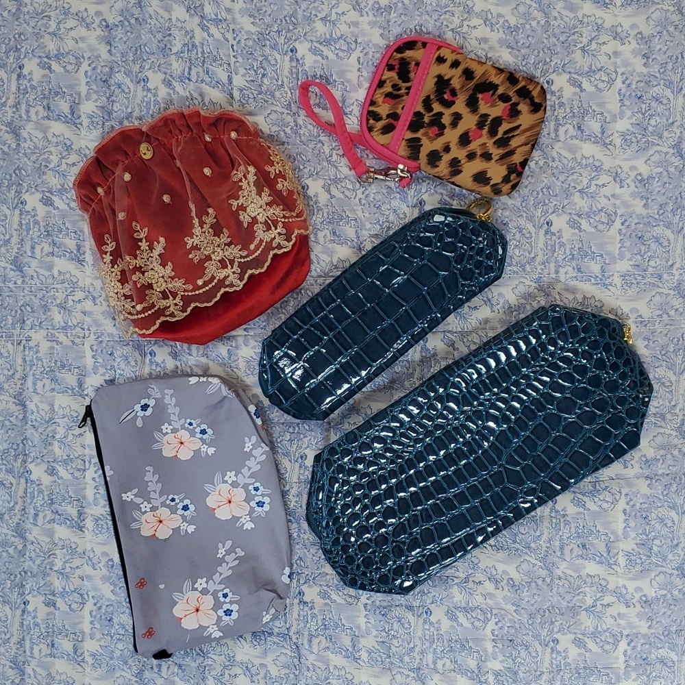 Lot of 5 Pouches, Bag Accessories